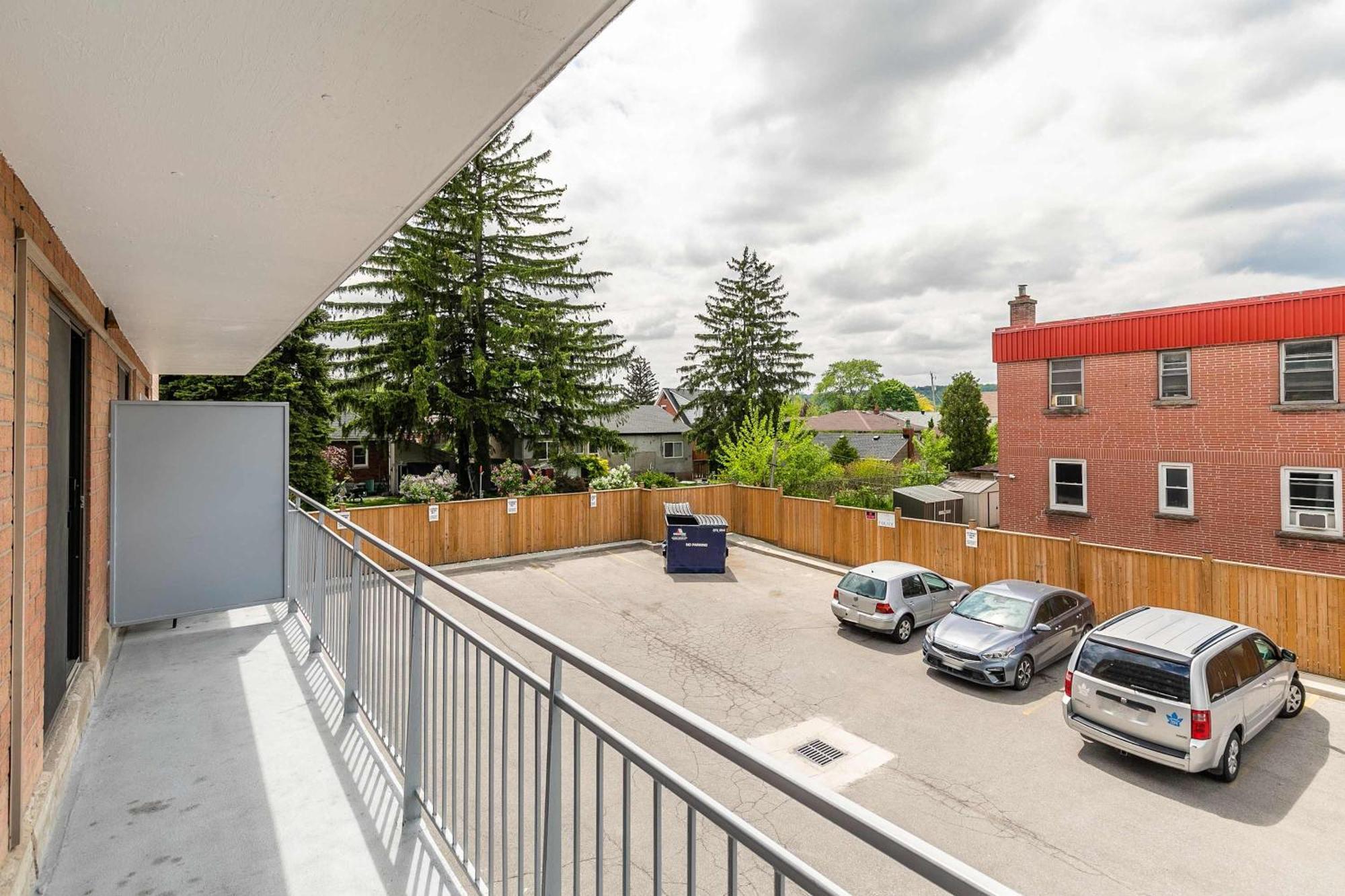 Glenview West Apartment W Patio - Near Downtown هاميلتون المظهر الخارجي الصورة